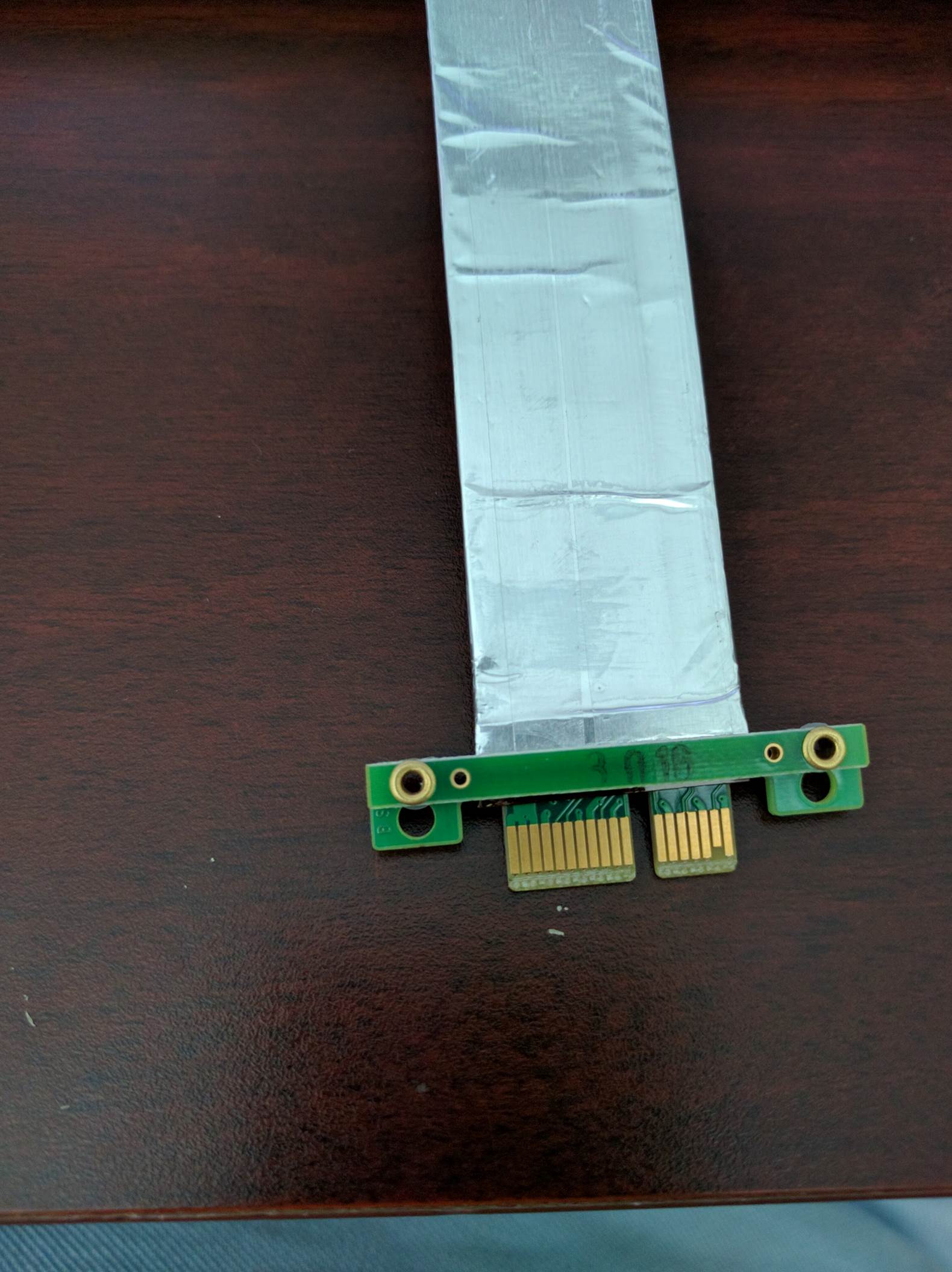 ../_images/PCIE_B_side_side2.jpg